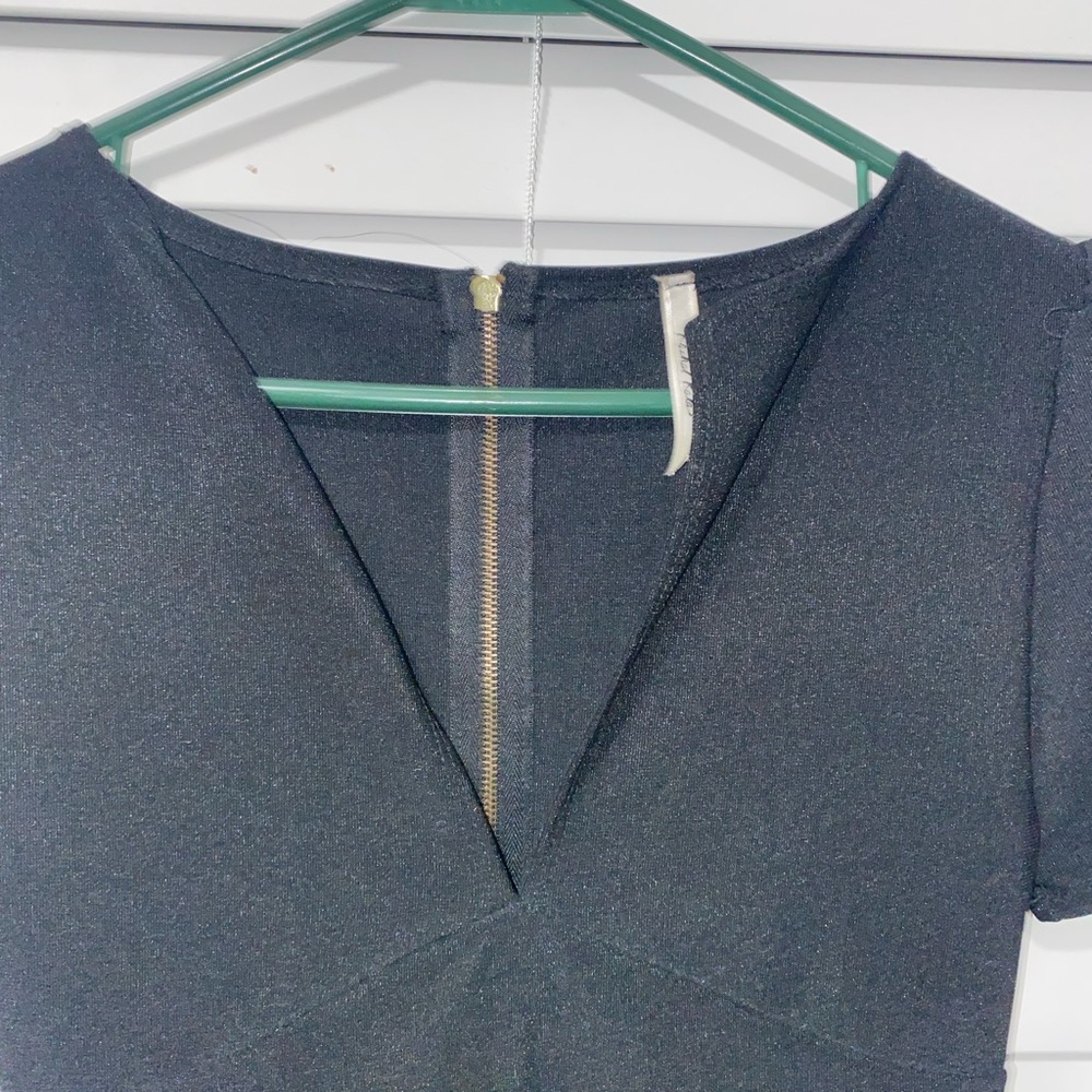 Dress - Picture 3 of 4